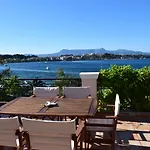 Apartament Garitsa Bay