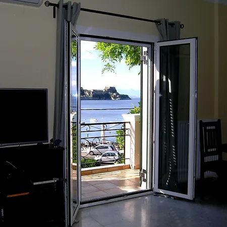 Διαμέρισμα Garitsa Bay *