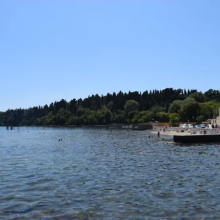 Garitsa Bay Apartmán *