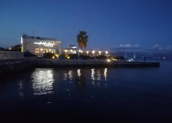 Garitsa Bay * Corfu (city)