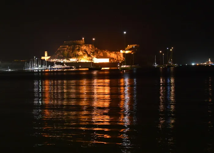 Garitsa Bay * Corfu (city)
